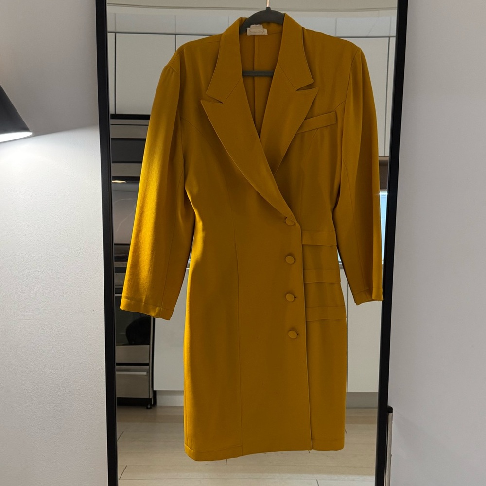 Vintage yelloww dress/blazer